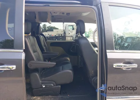 2016 Chrysler Town & Country Touring from USA, damaged, VIN 2C4RC1BG1GR120694